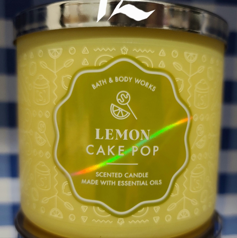 Lemon cake pop bath and body works candle